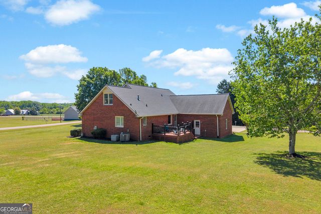 71 Woodridge Way, Royston, GA 30662