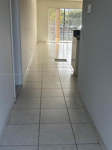 7920 N Colony Cir N 204, Tamarac, FL 33321