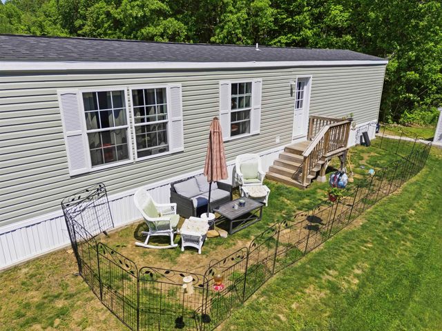 11 Daisy Drive, Pittsfield, NH 03263