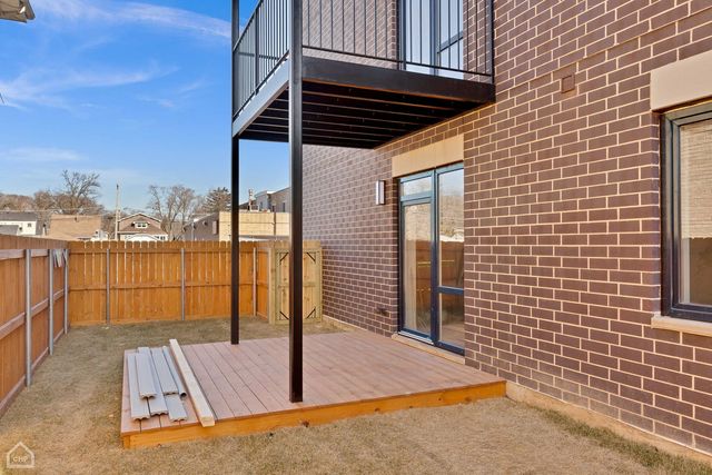 8631 W Grand Avenue 4W, River Grove, IL 60171