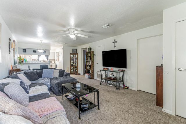 4027 Briarglen Drive, Dickinson, TX 77539