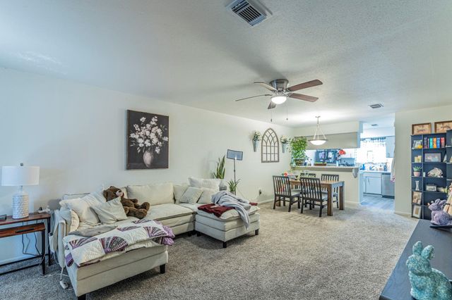 4027 Briarglen Drive, Dickinson, TX 77539