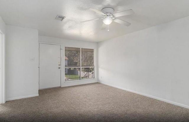 4027 Briarglen Drive, Dickinson, TX 77539