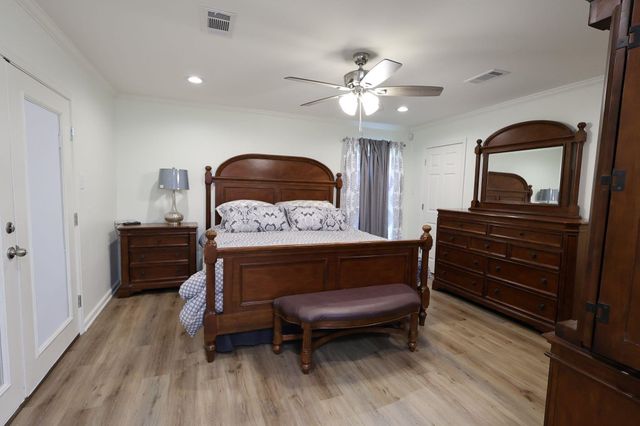 300 Estate Dr, Houma, LA 70364