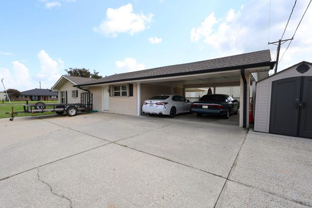 300 Estate Dr, Houma, LA 70364