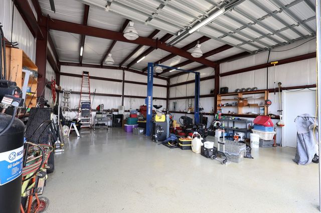 300 Estate Dr, Houma, LA 70364