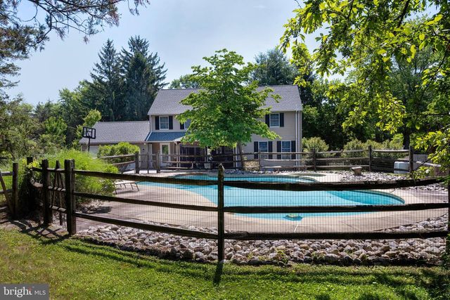 605 SCOTCH RD, Pennington, NJ 08534