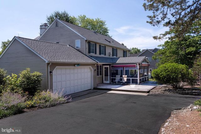 605 SCOTCH RD, Pennington, NJ 08534