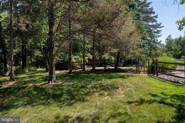 605 SCOTCH RD, Pennington, NJ 08534