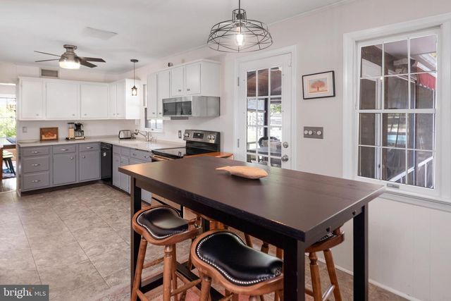 605 SCOTCH RD, Pennington, NJ 08534
