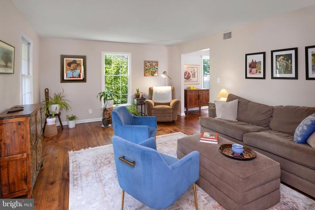 605 SCOTCH RD, Pennington, NJ 08534