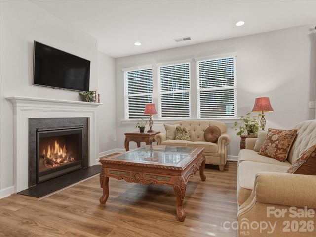 481 Sandbar Point, Clover, SC 29710