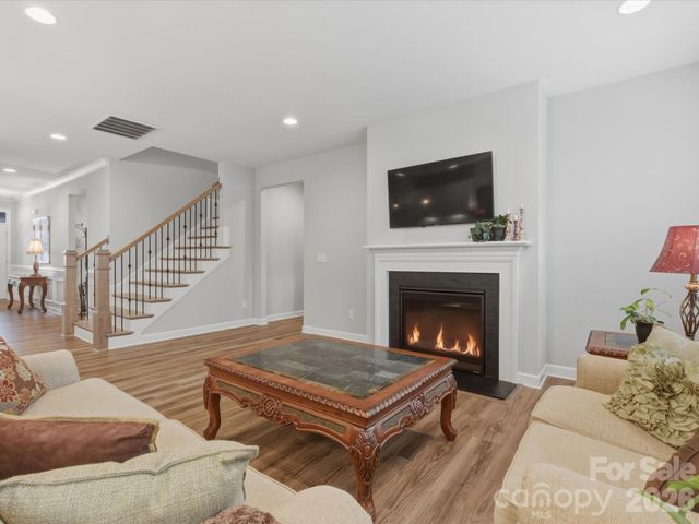 481 Sandbar Point, Clover, SC 29710