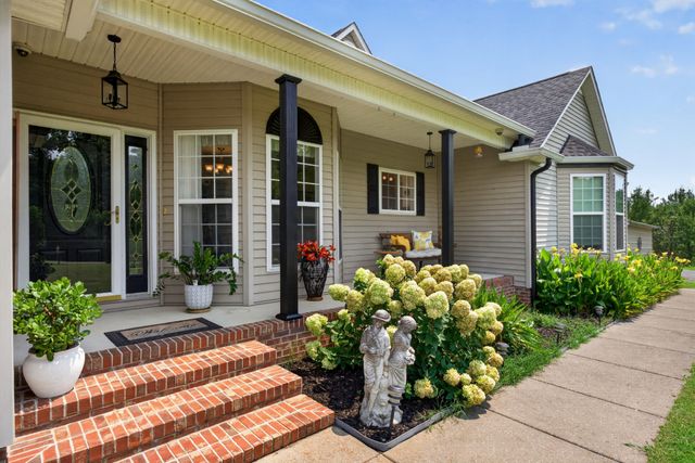 2429 Bright Hill Rd, Smithville, TN 37166