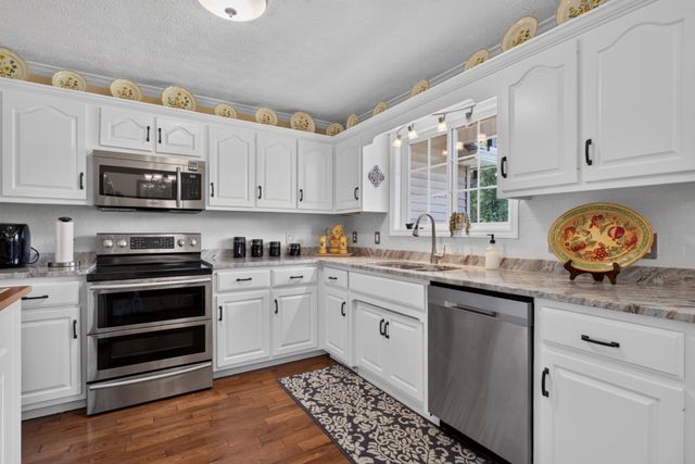 2429 Bright Hill Rd, Smithville, TN 37166