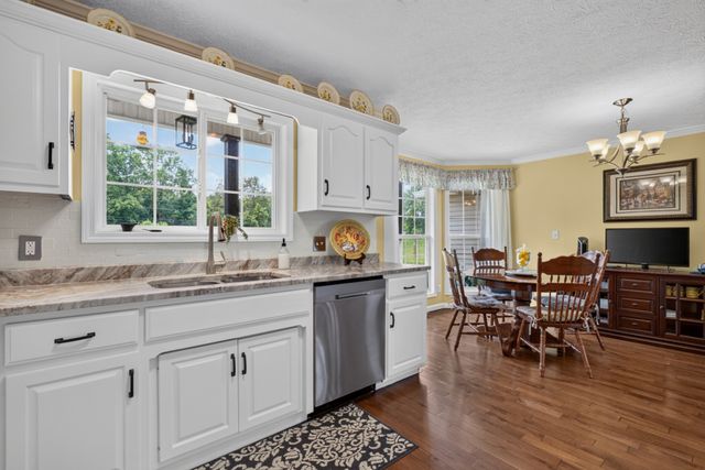 2429 Bright Hill Rd, Smithville, TN 37166