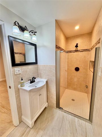 1312 WINDSOR WAY, Tampa, FL 33619