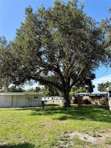 1312 WINDSOR WAY, Tampa, FL 33619