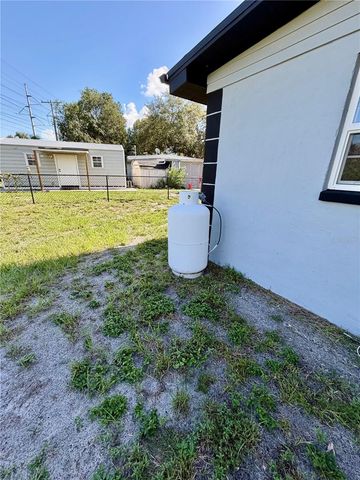 1312 WINDSOR WAY, Tampa, FL 33619
