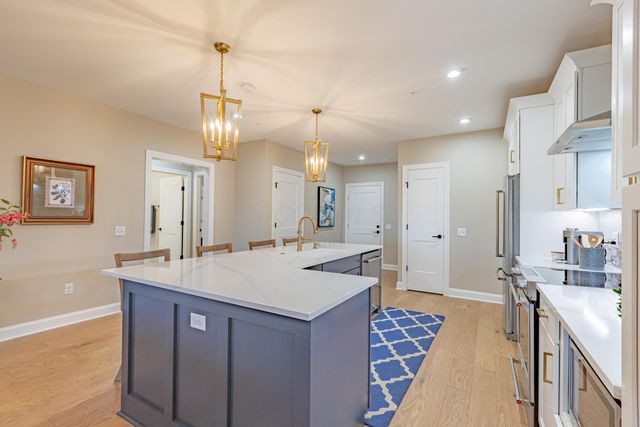 5211 Highpointe Lakes Drive, 103, Westerville, OH 43081