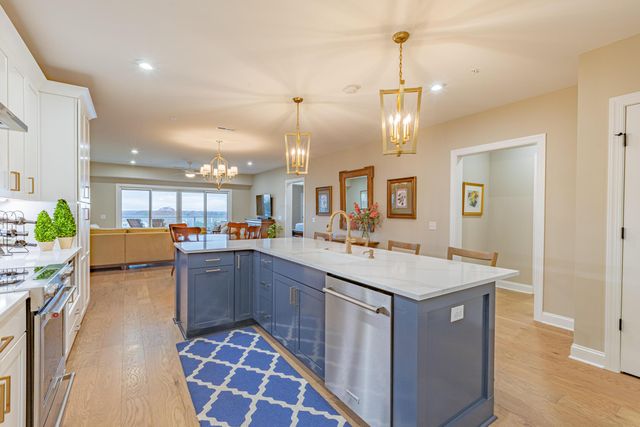 5211 Highpointe Lakes Drive, 103, Westerville, OH 43081