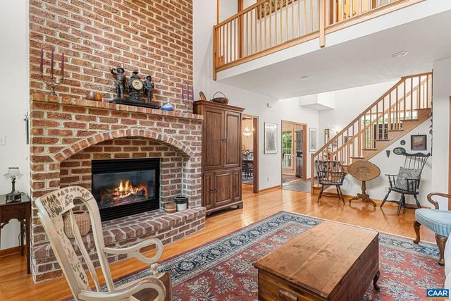 690 PAGE ST, Scottsville, VA 24590