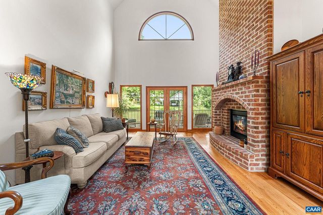 690 PAGE ST, Scottsville, VA 24590