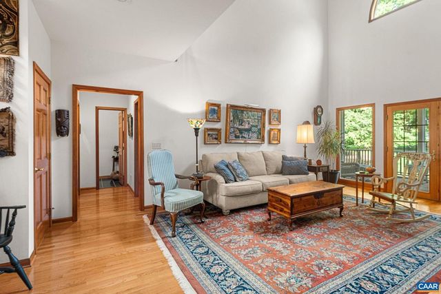 690 PAGE ST, Scottsville, VA 24590