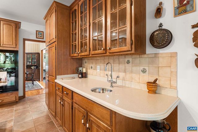 690 PAGE ST, Scottsville, VA 24590