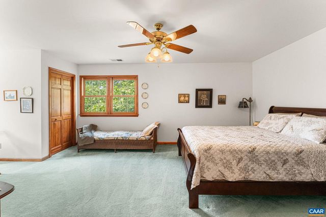 690 PAGE ST, Scottsville, VA 24590