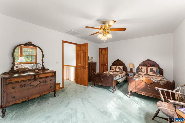 690 PAGE ST, Scottsville, VA 24590