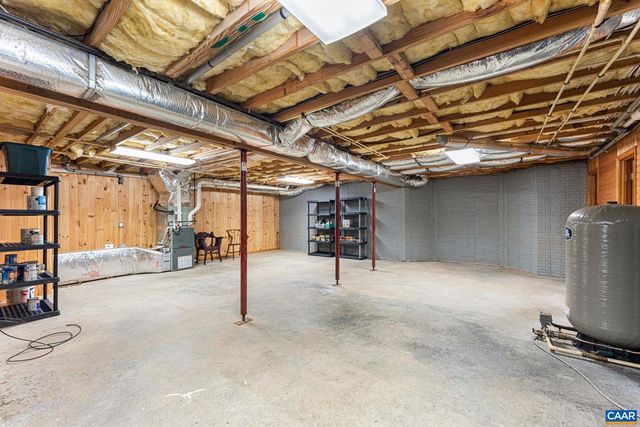 690 PAGE ST, Scottsville, VA 24590