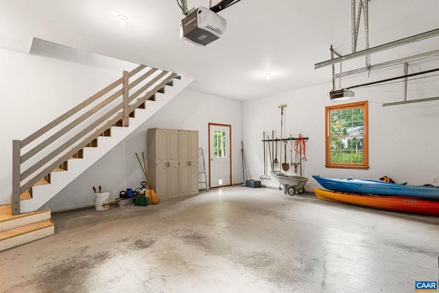 690 PAGE ST, Scottsville, VA 24590