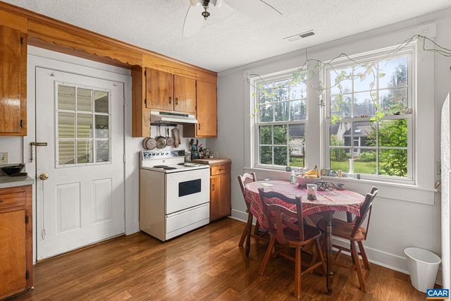 690 PAGE ST, Scottsville, VA 24590