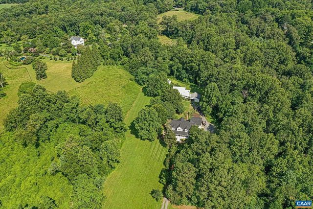 690 PAGE ST, Scottsville, VA 24590