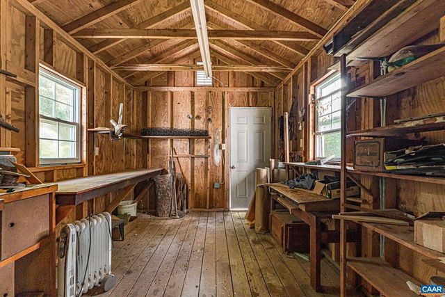 690 PAGE ST, Scottsville, VA 24590