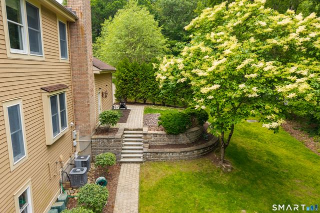 32 Staba Drive, Haddam, CT 06441
