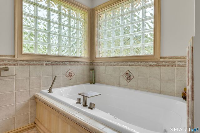 32 Staba Drive, Haddam, CT 06441
