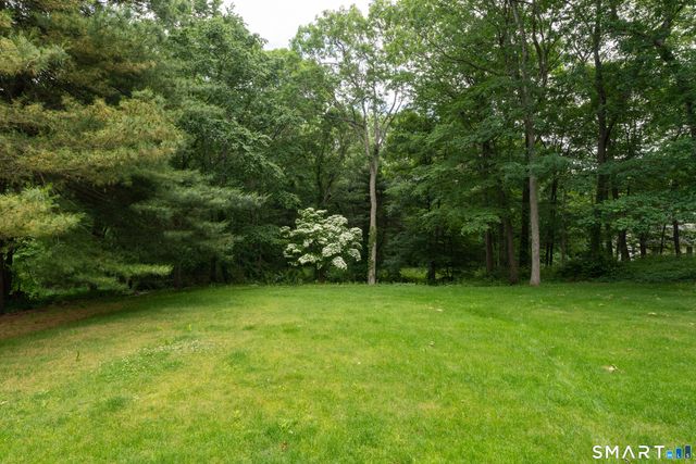 32 Staba Drive, Haddam, CT 06441
