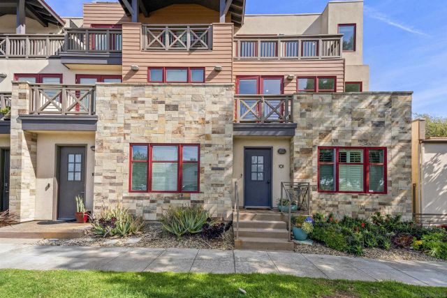 215 2nd St 101, Encinitas, CA 92024