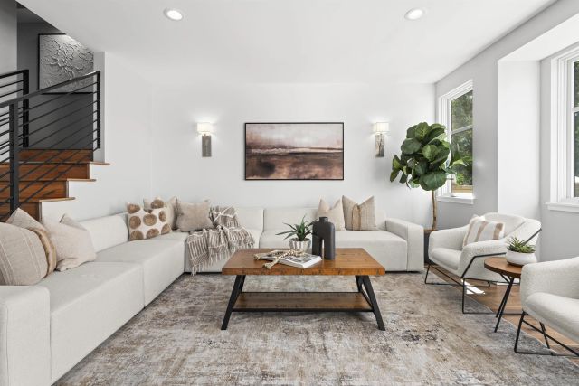 215 2nd St 101, Encinitas, CA 92024