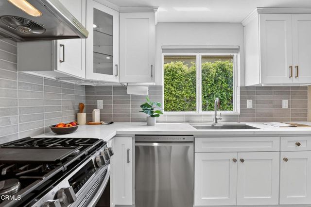657 S Marengo Avenue 4, Pasadena, CA 91106