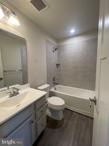 5 CARDINAL CT, Sewell, NJ 08080