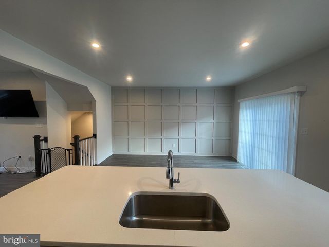 5 CARDINAL CT, Sewell, NJ 08080