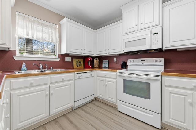 7155 Park Meadows Drive, Sherwood, AR 72120