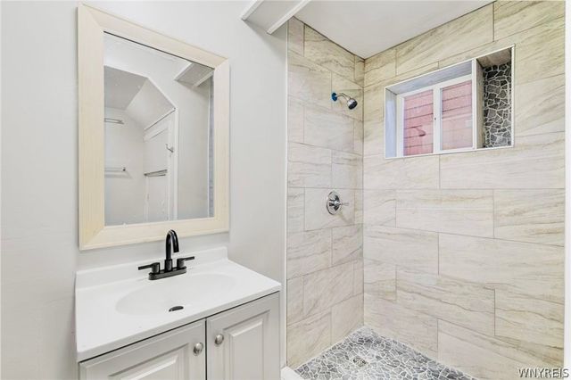 26 Date Avenue, Lackawanna, NY 14218