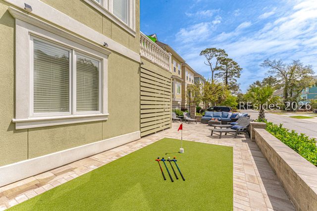 90 Sandcastle Ct, Hilton Head Island, SC 29928