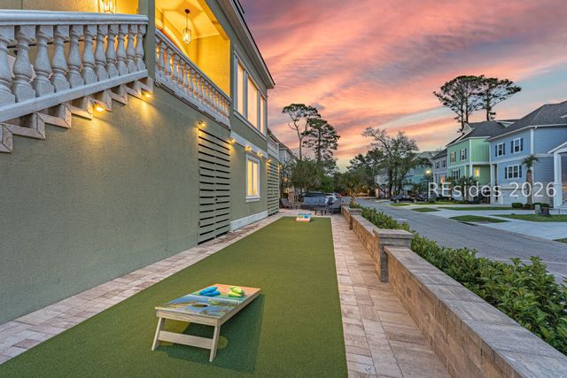 90 Sandcastle Ct, Hilton Head Island, SC 29928