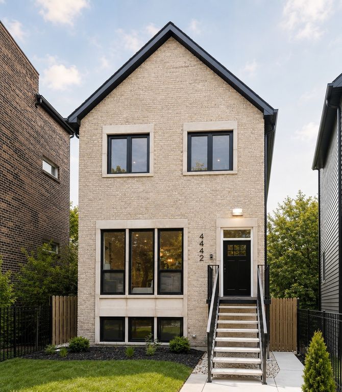 4442 N Greenview Avenue, Chicago, IL 60640