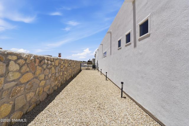 6800 Electra Avenue, Las Cruces, NM 88012
